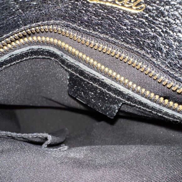 Gucci Black Women's Jackie Bag with piston lock - Picture 13 of 16